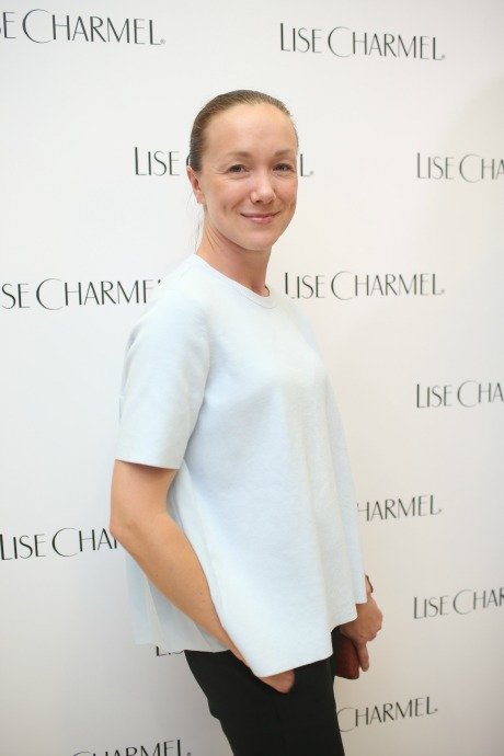    Lise Charmel  