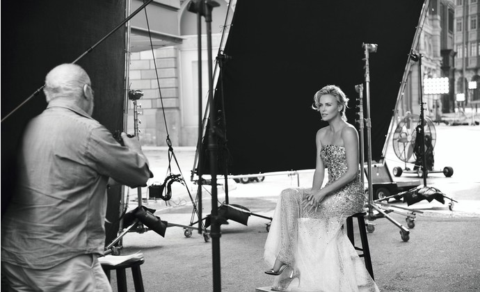 Шарлиз Терон в новой рекламной кампании аромата J'adore Dior